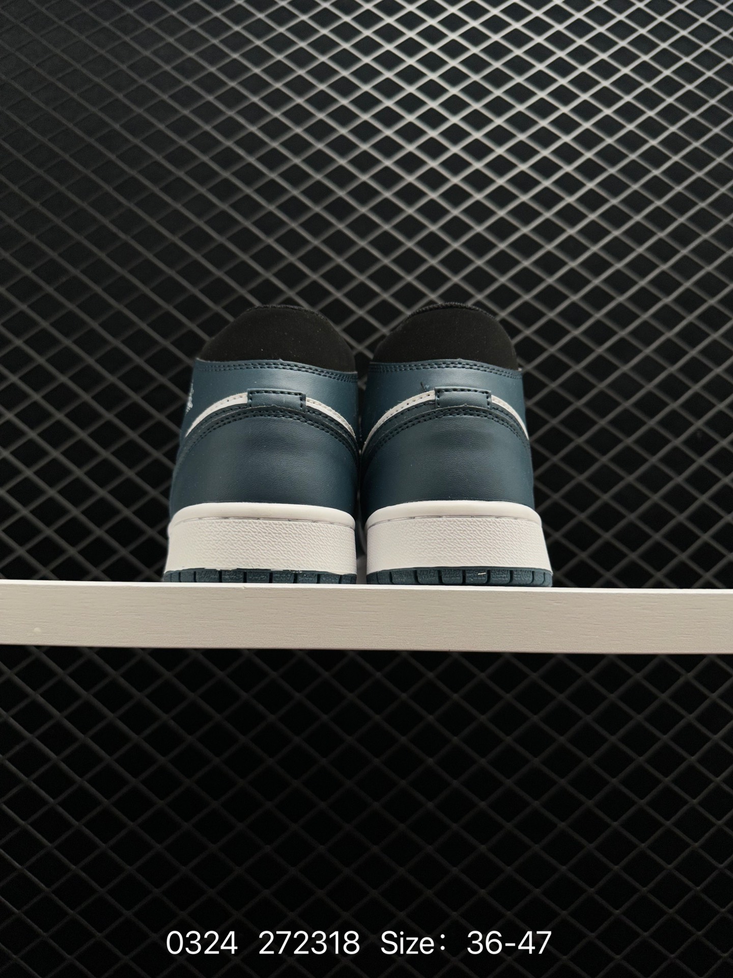 Air Jordan 1 Mid  AJ1